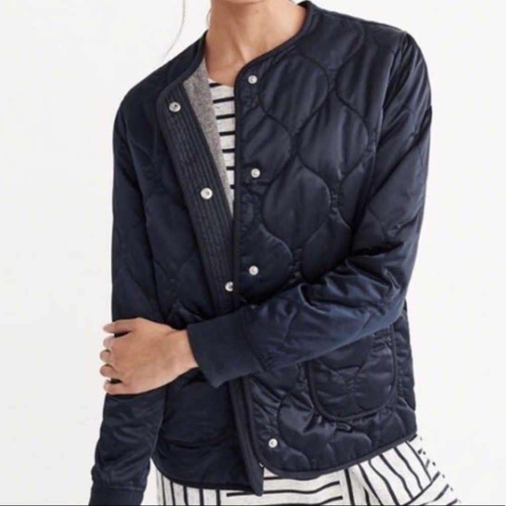 Abercrombie & Fitch Quilted Jacket - Navy - M